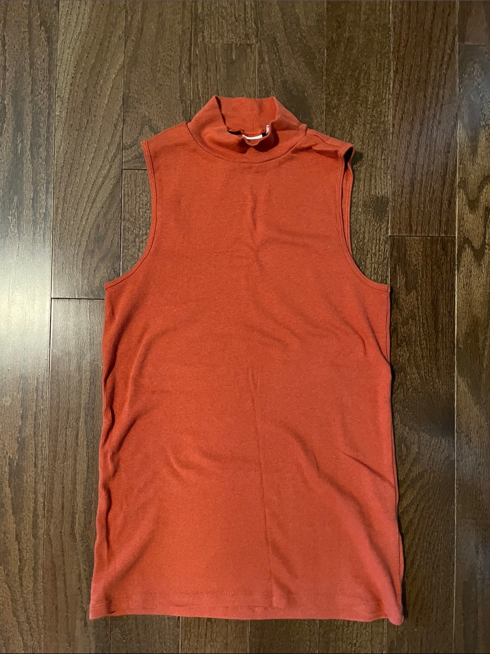 GAP Sleeveless Mock Neck Tank in Rust Orange